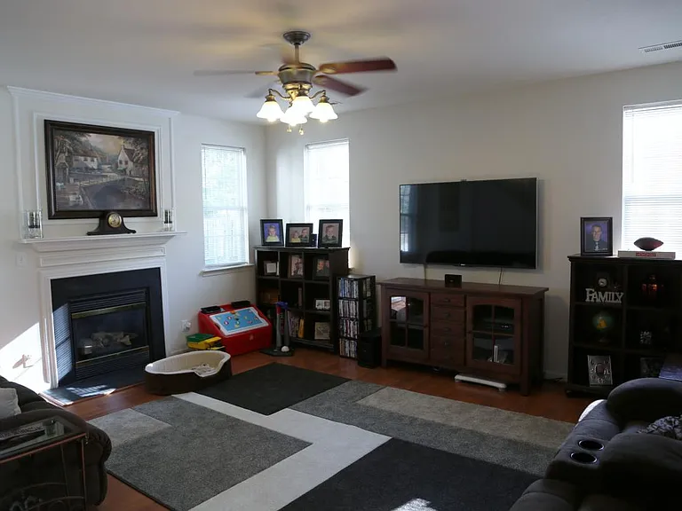 9310 Winston Hall Ct — Photo 2