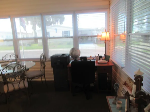 6017 Presidential Cir #264, Zephyrhills, FL 33540