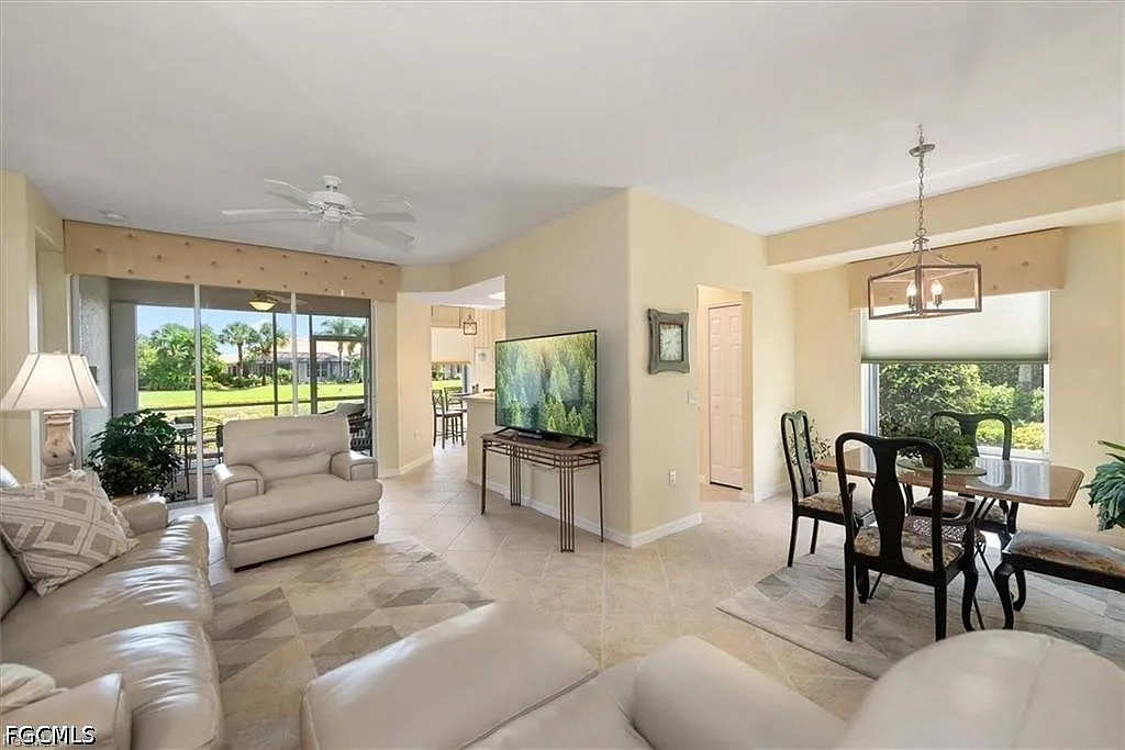 2 bed, 2.0 bath, 1379 sqft, $5,400 — Photo 3