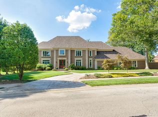1319 Leighton Cir, Hurstbourne, KY 40222
