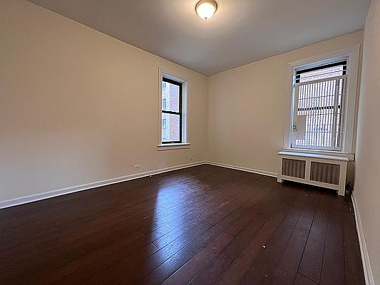 5th image of 583 W 215th St APT B1