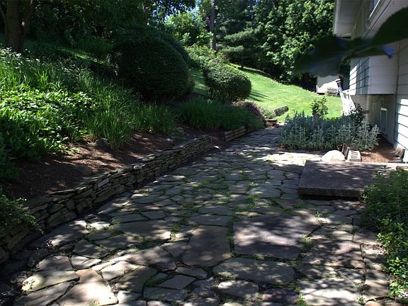 4th image of 10811 Carol Ln