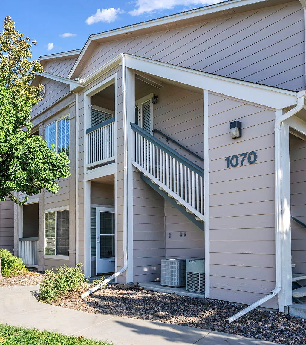 3 bed, 1306 sqft, $2,500 — Photo 4