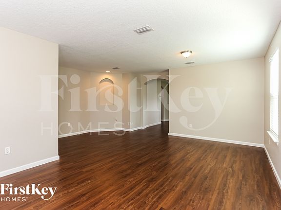 5th image of 78295 Saddle Rock Rd