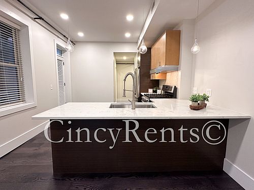5th image of 1328 Republic St #102