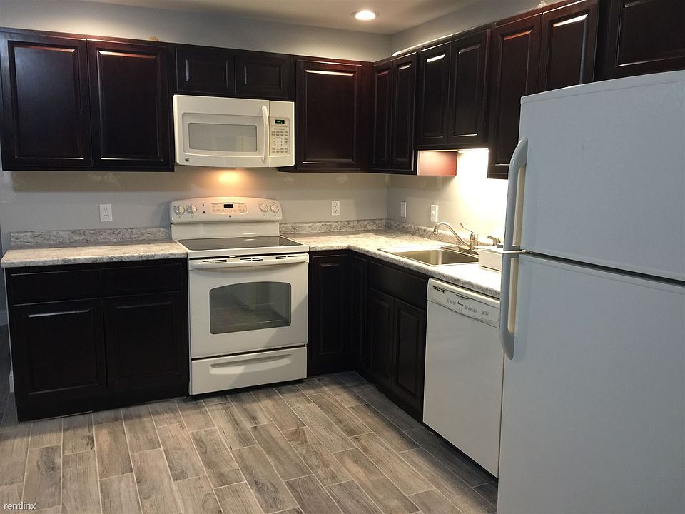 Kitchen left