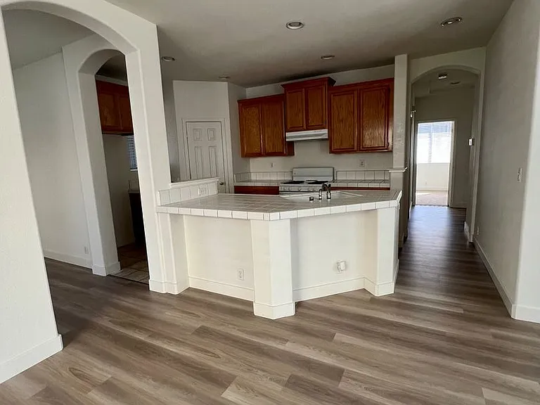 8321 Lewis Ave — Photo 9