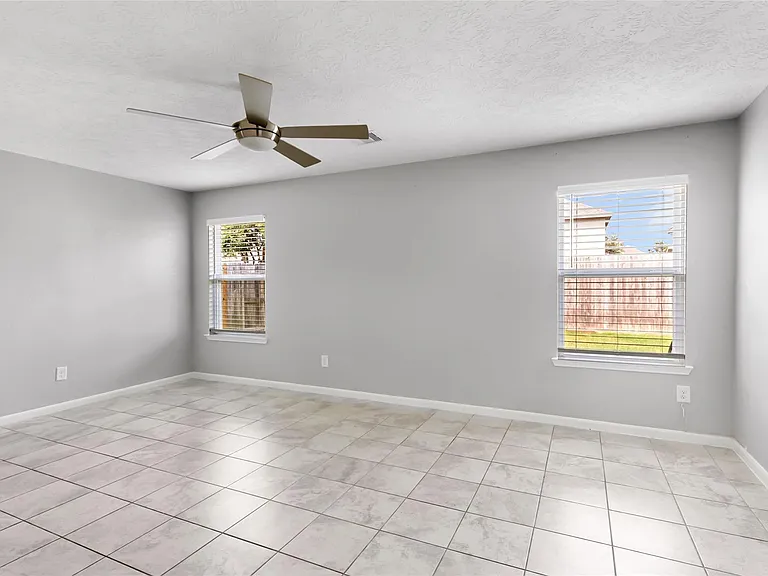 20805 Langworth Pl — Photo 28