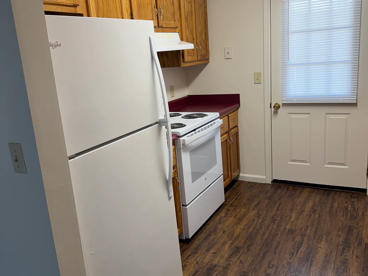 2 bed, 1.5 bath, 900 sqft, $900 — Photo 1