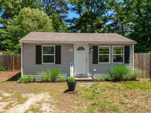 41 Plymouth Ave, Wareham, MA 02571