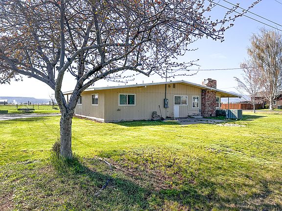 2nd image of 2279 NW Hackamore Ln