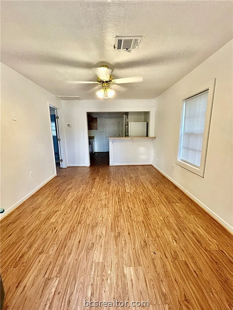1 bed, 572 sqft, $950 — Photo 2