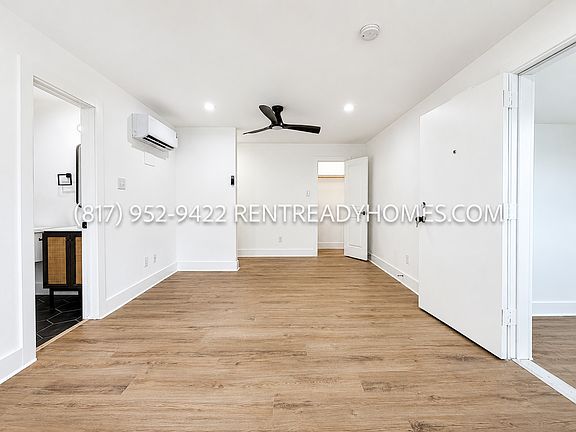 5th image of 1510 W Jefferson Blvd #205