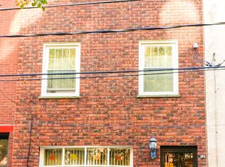 916 Montrose St, Philadelphia, PA 19147