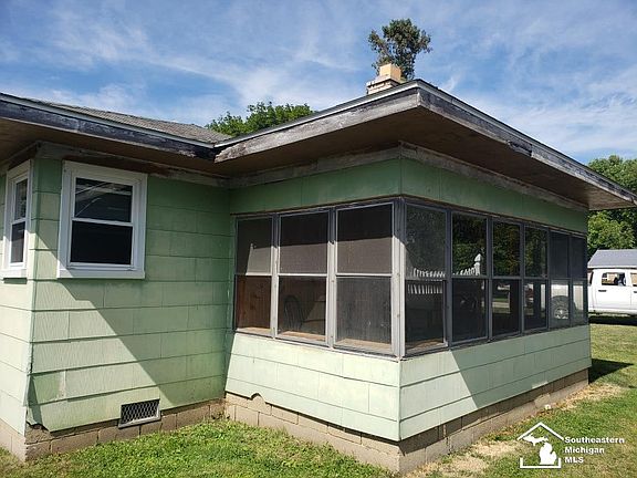 5th image of 4385 Dixon Rd