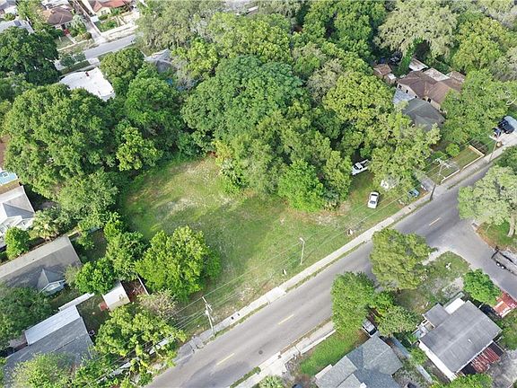4th image of 915 E Osborne Ave