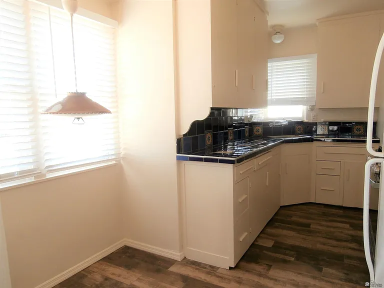 1506 S 5th Ave #A — Photo 6