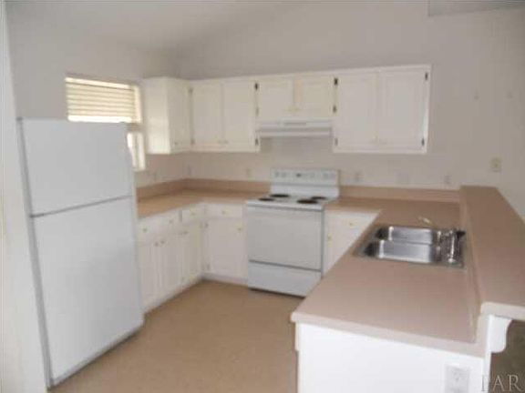 5th image of 3999 Holleyberry Ln