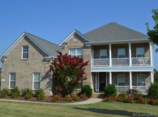 606 Five Leaf Ln, Waxhaw, NC 28173