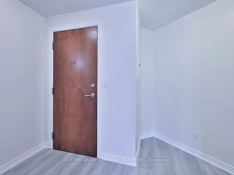310 Burnhamthorpe Rd W #1602 — Photo 10