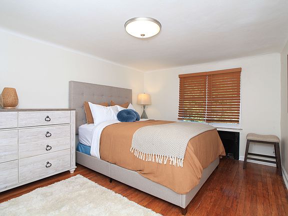 5th image of 5480 Philloret Dr APT 3