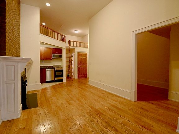 3rd image of 55 W 74th St APT 1C