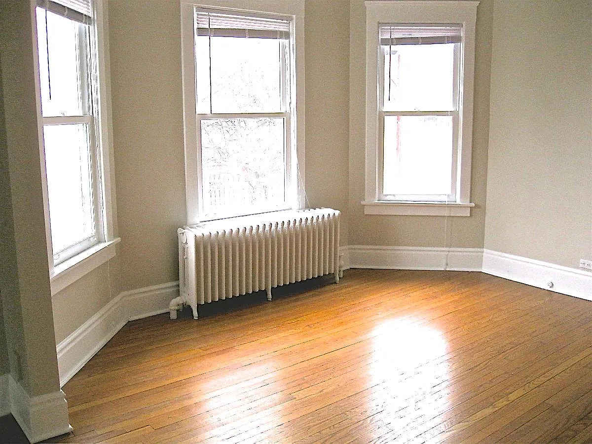 Building Photo - 2114 Maple Ave