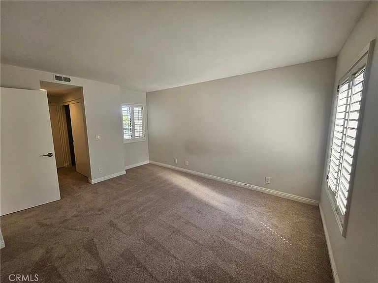 2336 Elden Ave #M — Photo 7