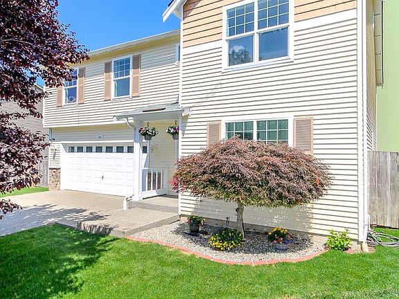 2nd image of 1727 201st Street Ct E