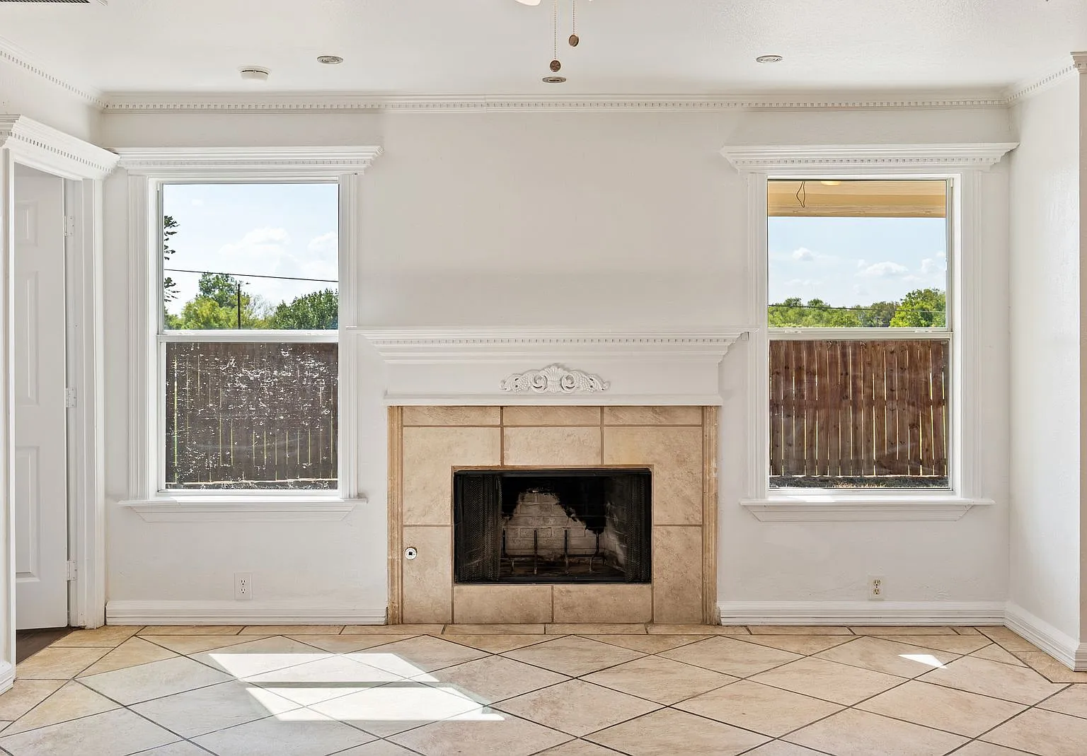 3 bed, 1402 sqft, $1,700 — Photo 4