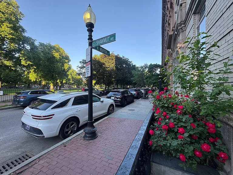 42 W Newton St #B3 — Photo 17