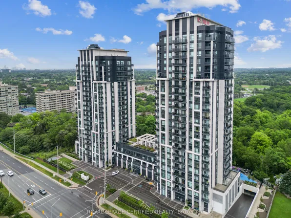 202 Burnhamthorpe Rd E #1803, Mississauga, ON L5A 3R8