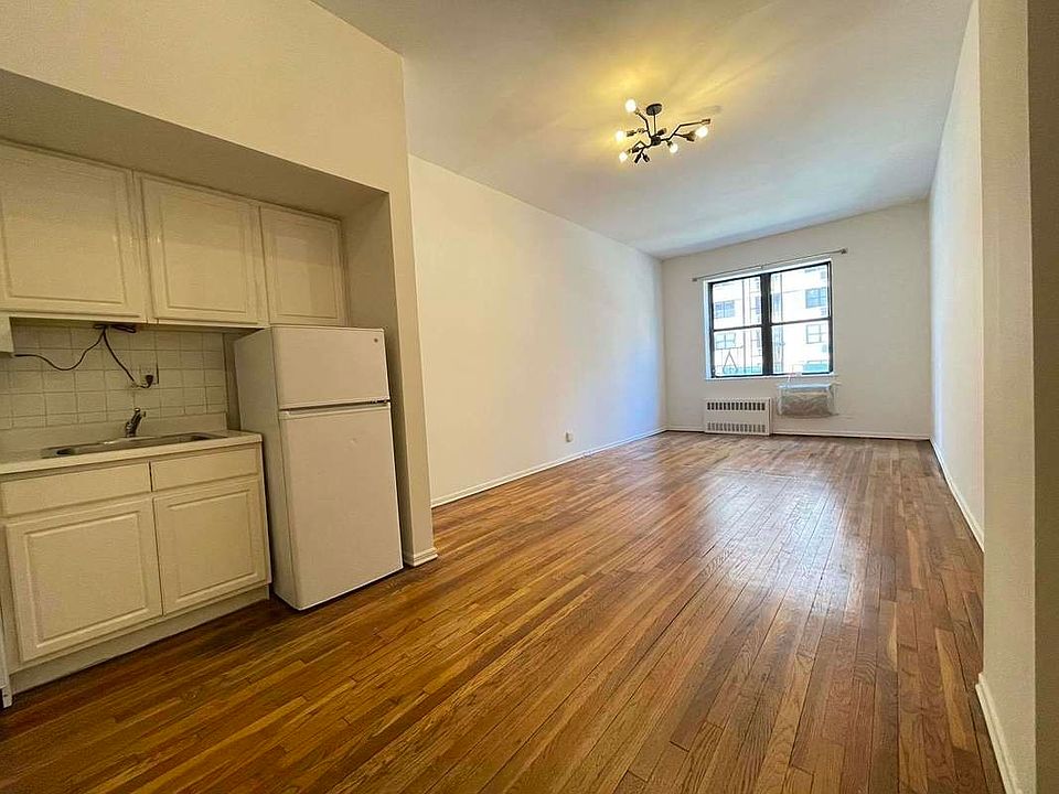 1st image of 1450 2nd Ave APT 2H