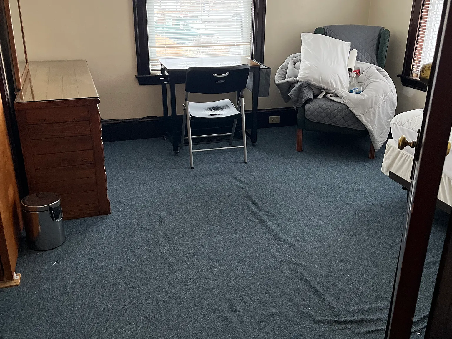 12 bed, 200 sqft, $1,200 — Photo 2