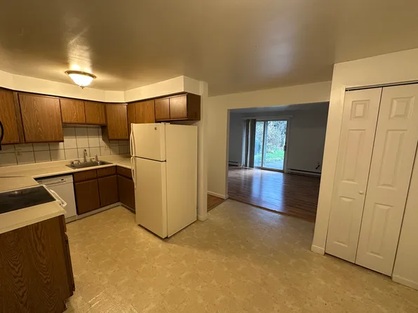 138 Old Winthrop Rd APT 7, Augusta, ME 04330