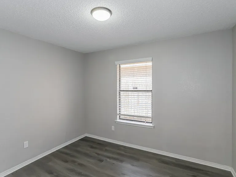6936 Bentley Ave — Photo 14