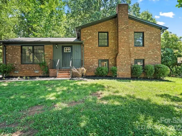 1510 Sansberry Rd, Charlotte, NC 28262