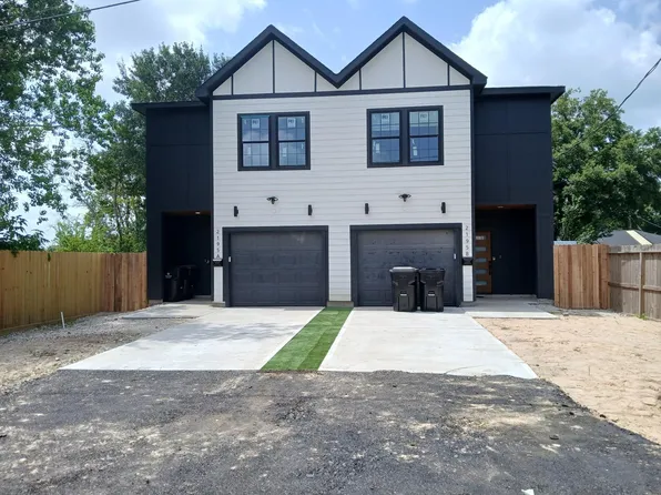 2195 W Lang St #B, Alvin, TX 77511