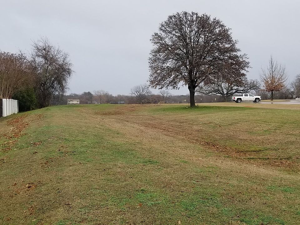 2nd image of 3201 Tower Ridge Dr