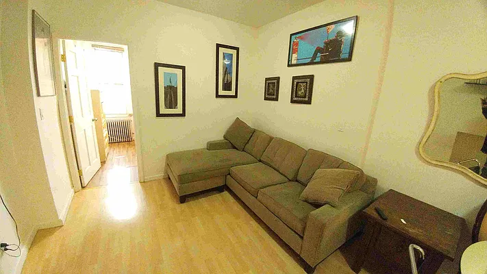 Rented by Downtown Mgt & Realty LLC | media 4