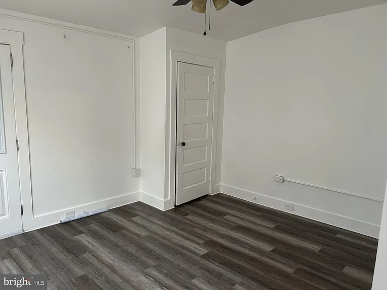 106 N Main St #B — Photo 2