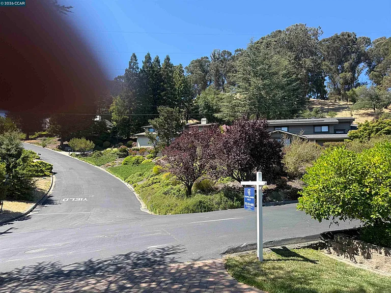 1271 Summit Rd — Photo 25