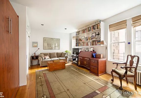 3rd image of 504 W 111th St APT 34