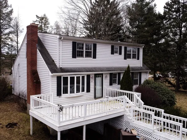 84 School Ground Road, Branford, CT 06405