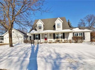 1114 Trailwood Dr, De Pere, WI 54115