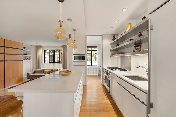 Sold by Compass | media 2