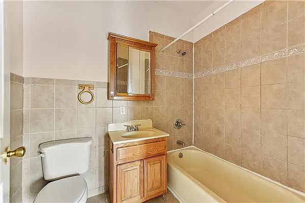 Sold by Exclusive Properties Sotheby's International Realty | media 22
