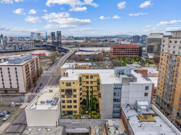 411 NW Flanders St APT 805, Portland, OR 97209