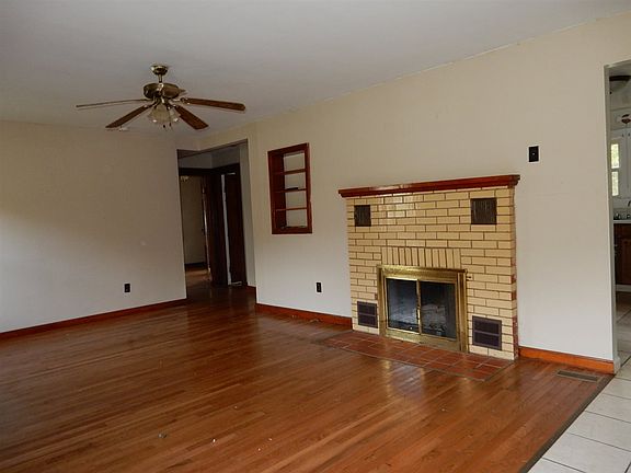 2nd image of 8815 W State Road 45