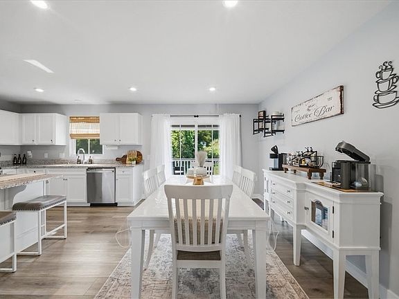 5th image of 112 Olivia Dr